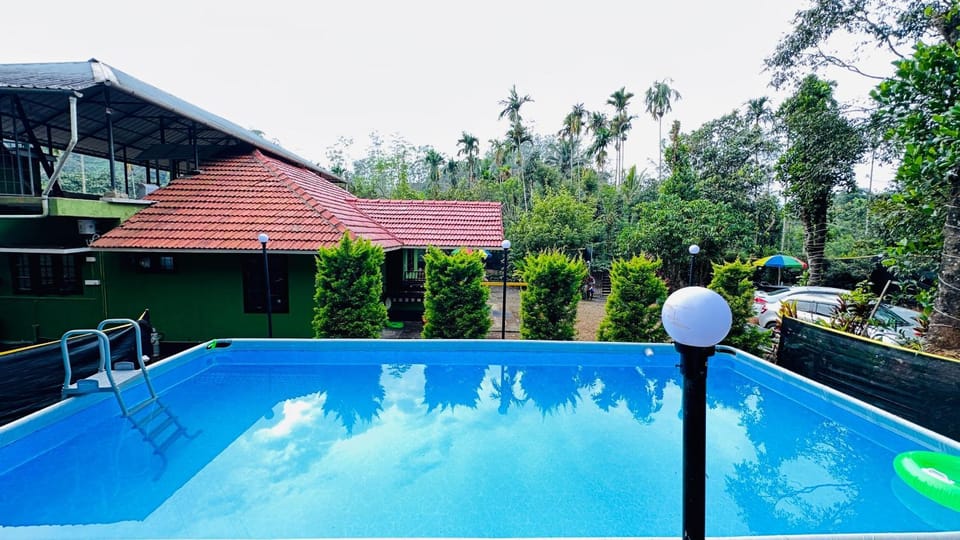 Golden pearl private villa with pool Villa in Kerala