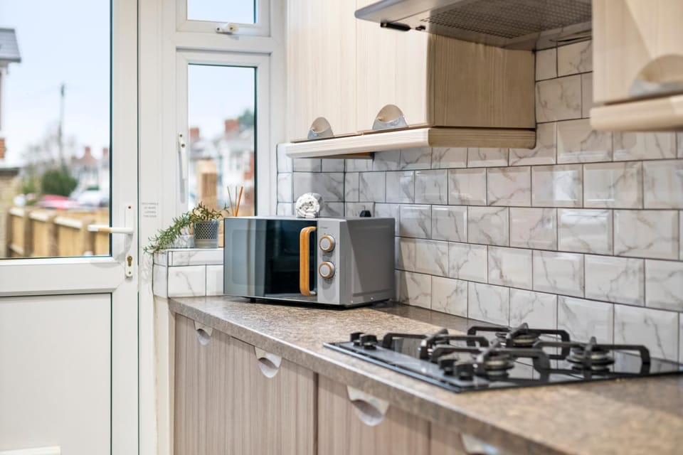 Stylish 5BR Oxford Cooper House, Sleeps 11 with Parking House in Oxford