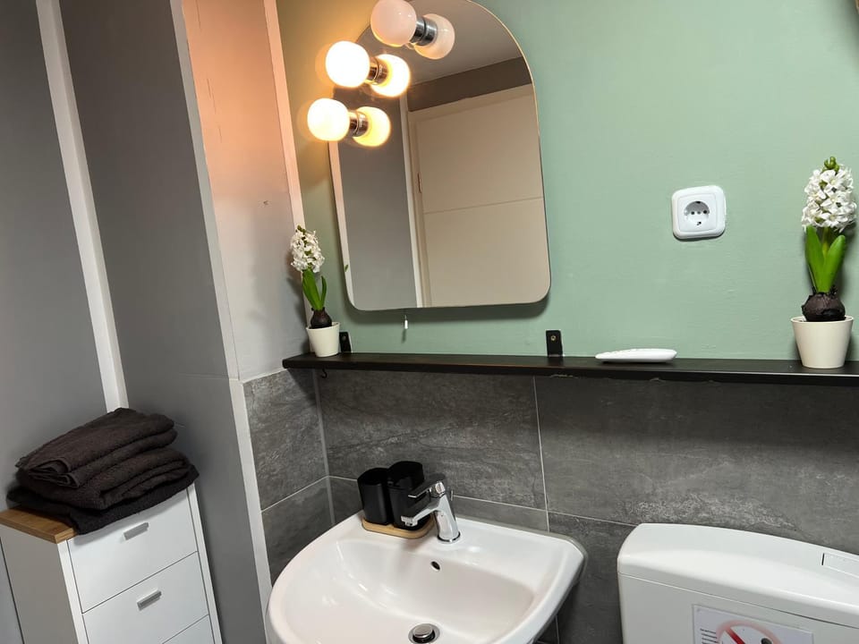 Apartment in Erftstadt , Phantasialand Brühl bei Cologne, Zentral, Bahnhof nah Apartment in Rhineland-Palatinate