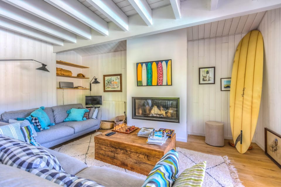 Communal lounge/ TV room, Living room