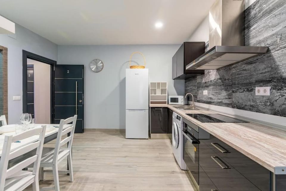 Deluxe Family Triana Apartment in Seville