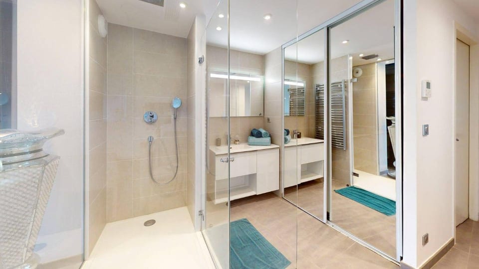 NAUTILIA 101 By AGN - Luxe avec Jacuzzi - 2 personnes "réservé aux couples" Apartment in Agde