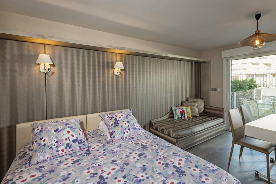 NAUTILIA 102 By AGN- Luxe avec Jacuzzi- 2 personnes "réservé aux couples" Apartment in Agde