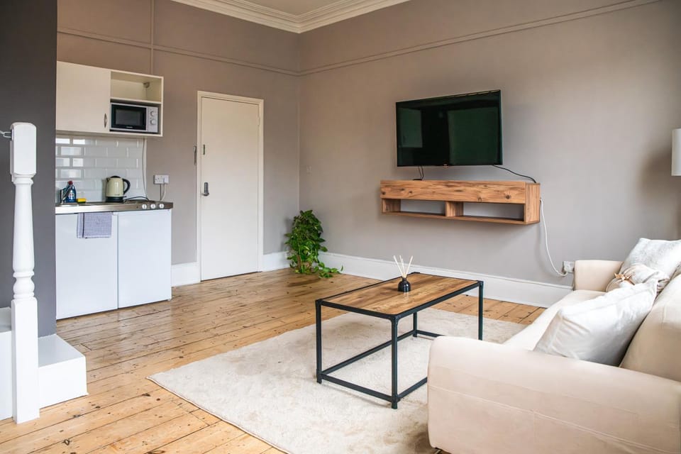 A Modern Rustic Studio Apartment Apartment in London Borough of Islington