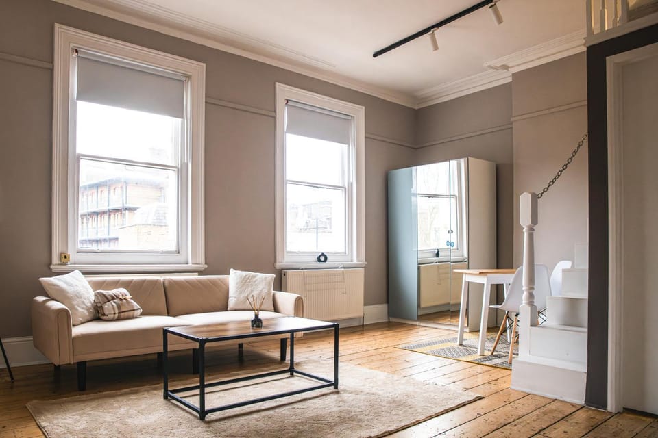 A Modern Rustic Studio Apartment Apartment in London Borough of Islington
