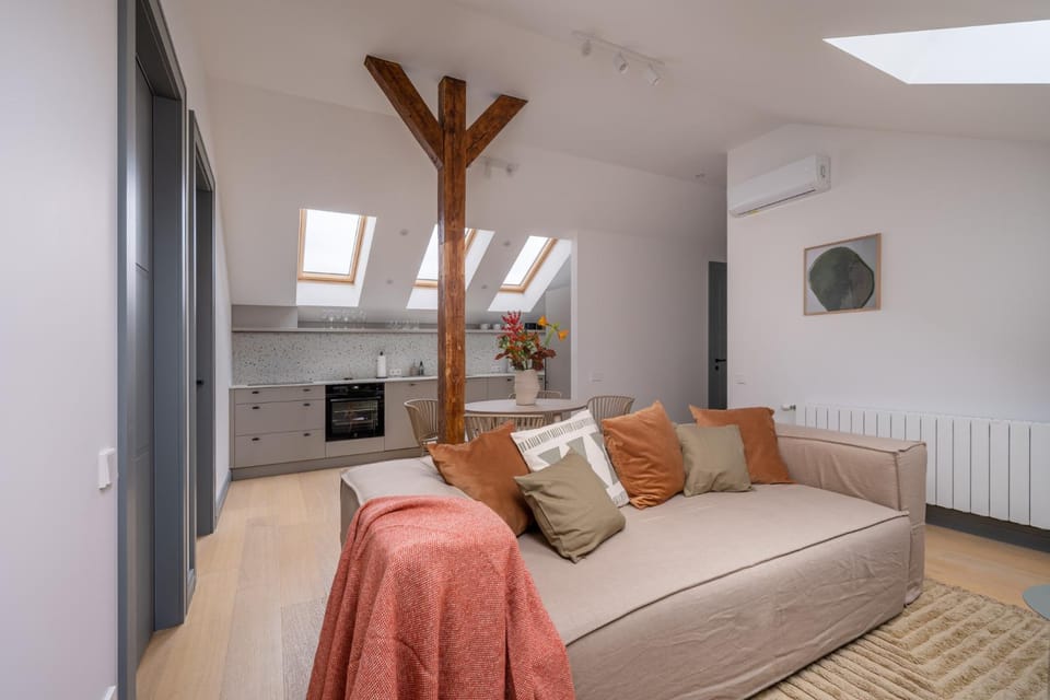 TV and multimedia, Kitchen or kitchenette, Living room, Photo of the whole room, internet, air conditioner