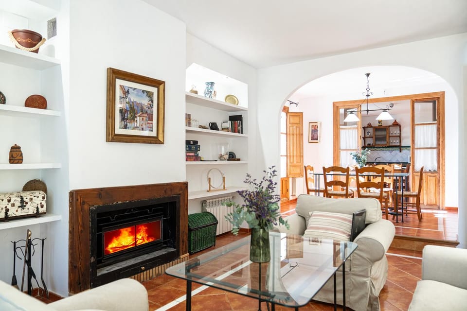 Casa rural Buenos Días con chimenea, calefacción y barbacoa Villa in Andalusia