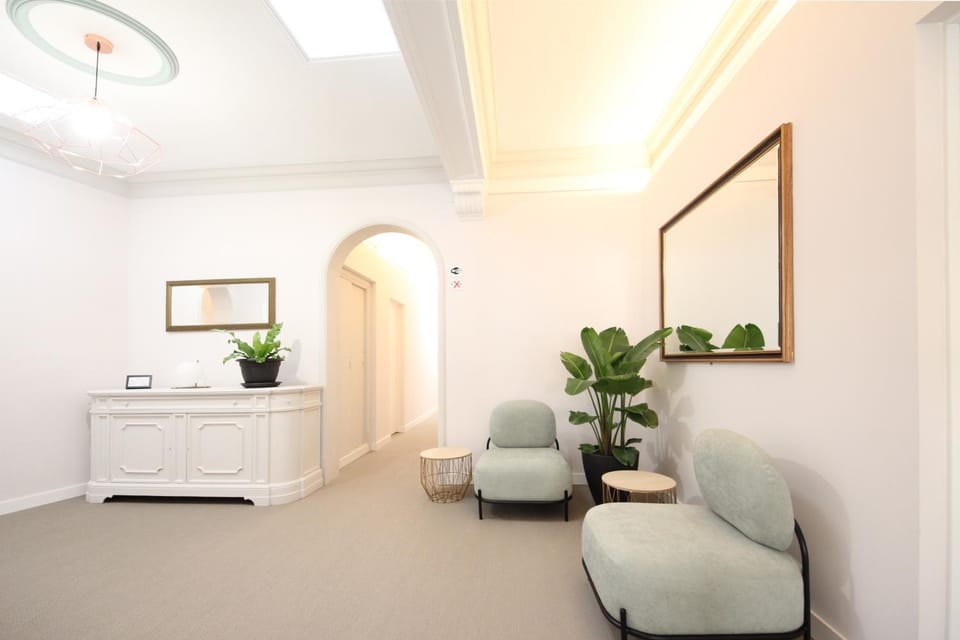 Living room, Seating area