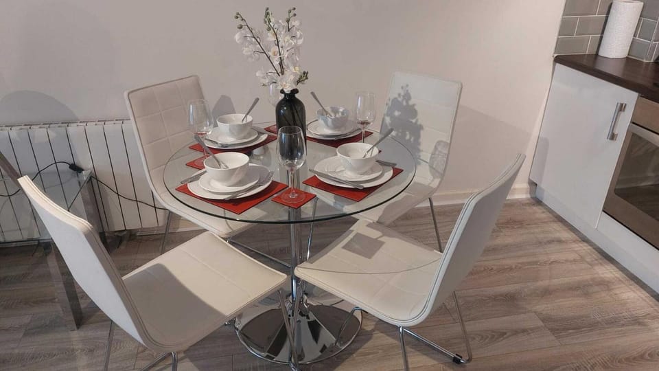 Newly Refurbed 2BD Trinity College & Temple Bar Apartment in Dublin