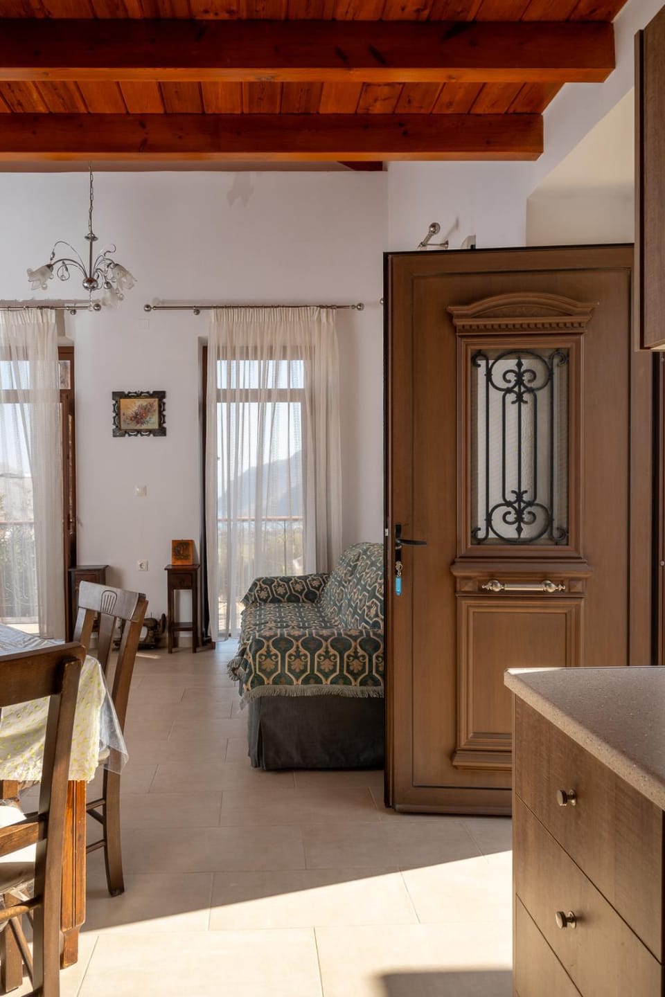 Bed, Living room, Photo of the whole room, Seating area, Dining area, Bedroom