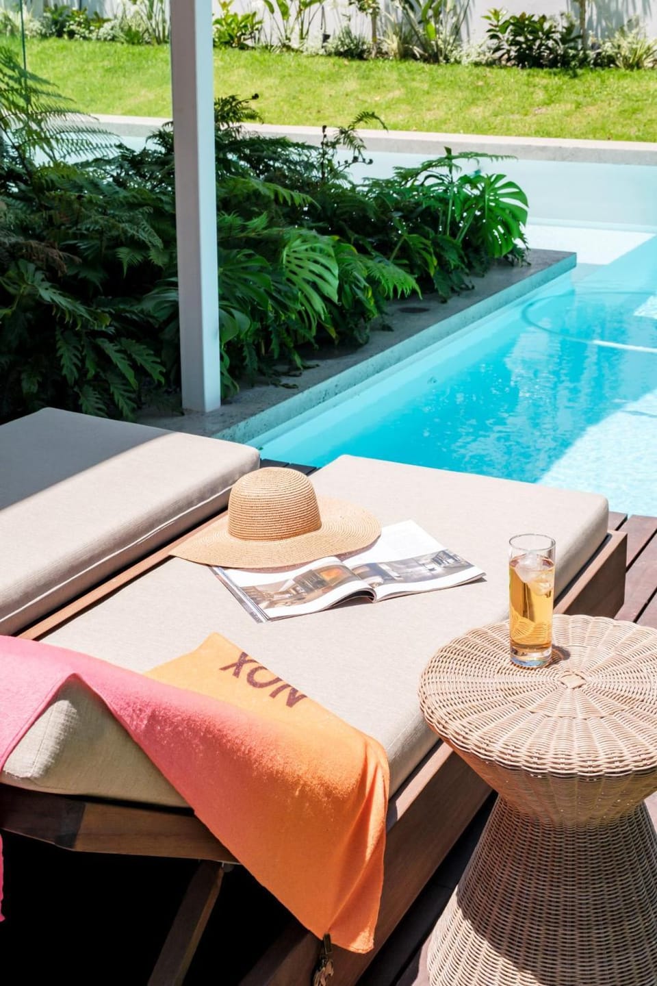 Garden, Swimming pool, sunbed