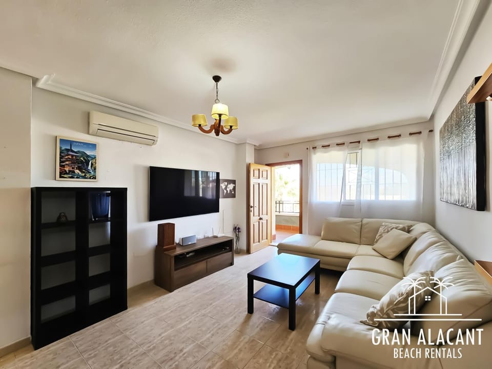 Stay in Novamar III Apartment in Alacantí