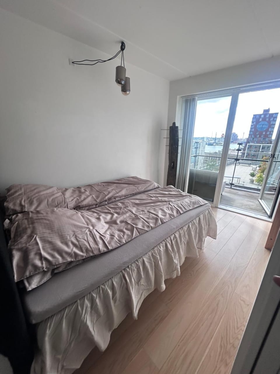 Best Private Seaview Apartment - 2 Balconies, 11th Floor, Elevator, Friendly Lively Area Apartment in Aarhus