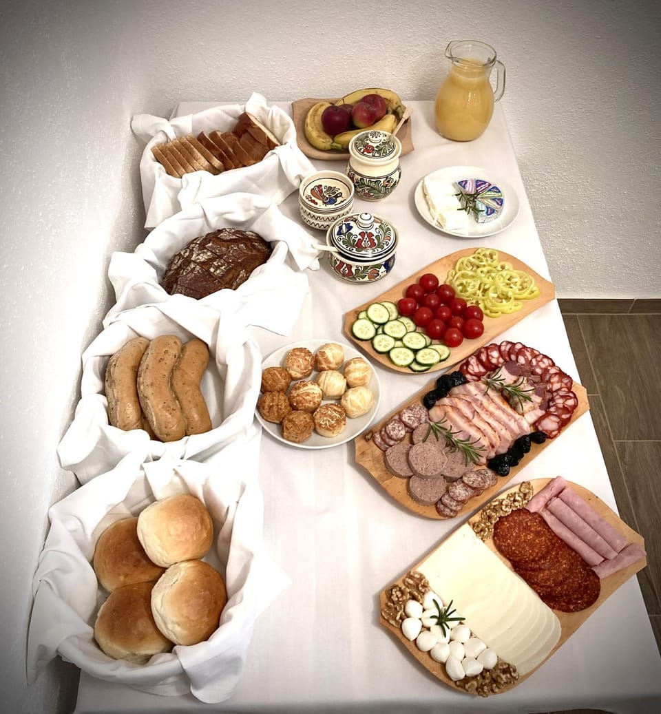 Food, Breakfast, Continental breakfast, Buffet breakfast