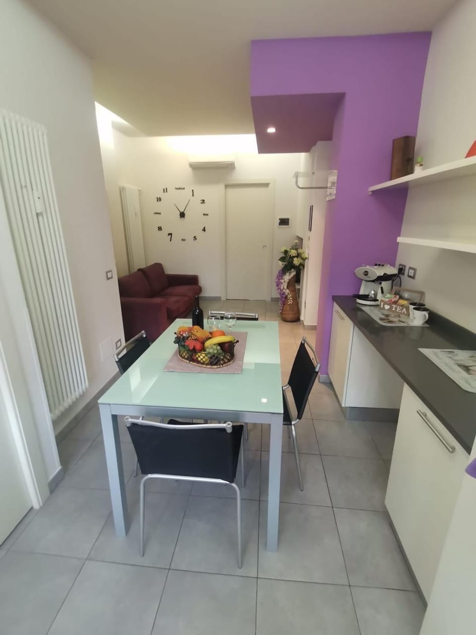 Kitchen or kitchenette, Dining area, oven, pet friendly, stove