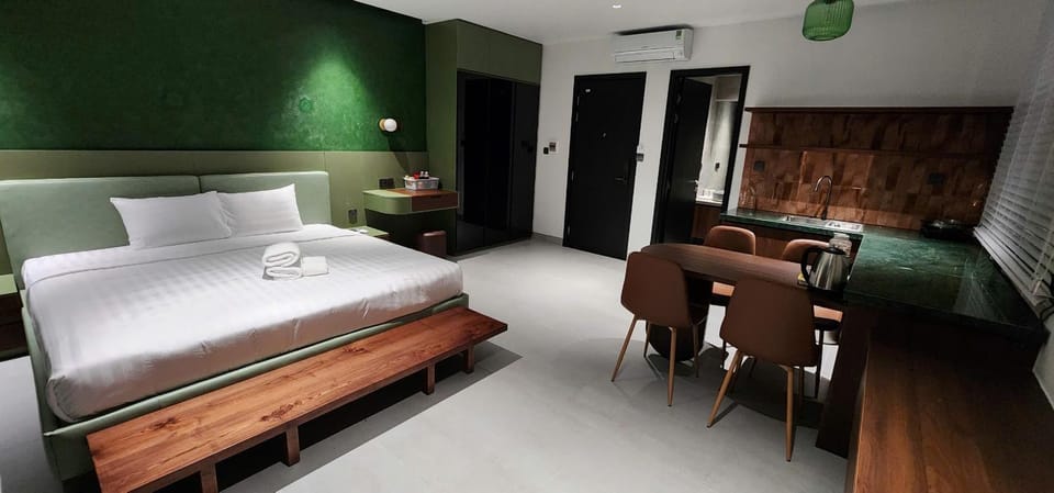 Bed, Living room, Seating area