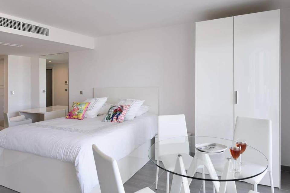 NAUTILIA 103 By AGN - Luxe avec Jacuzzi 2 personnes "réservé aux couples" Apartment in Agde