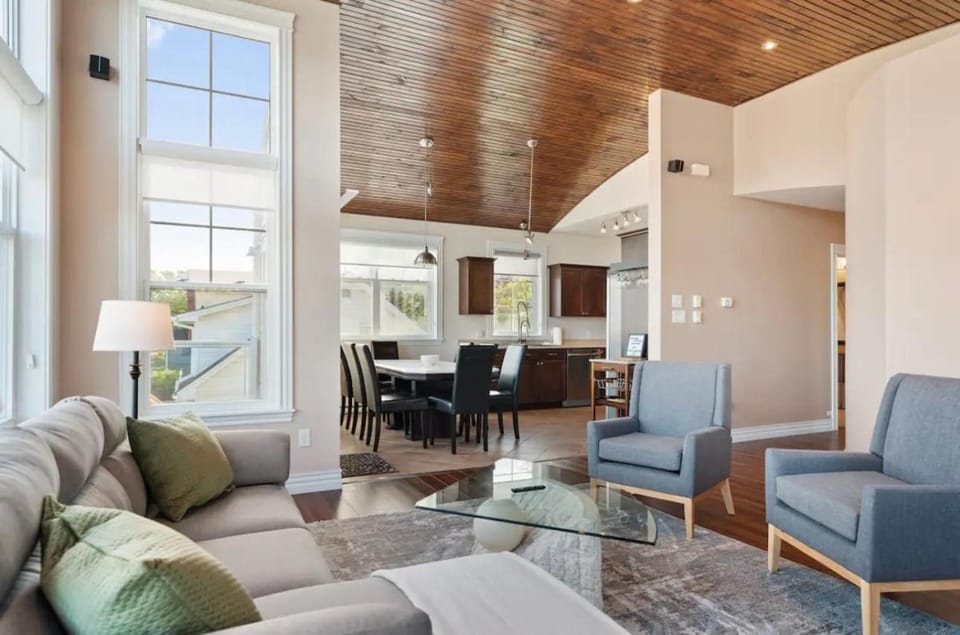 Long Stay Available- Stunning 2 Bed plus office with Lake View Apartment in Moncton