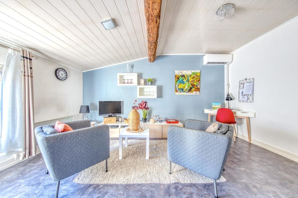 Property building, Living room