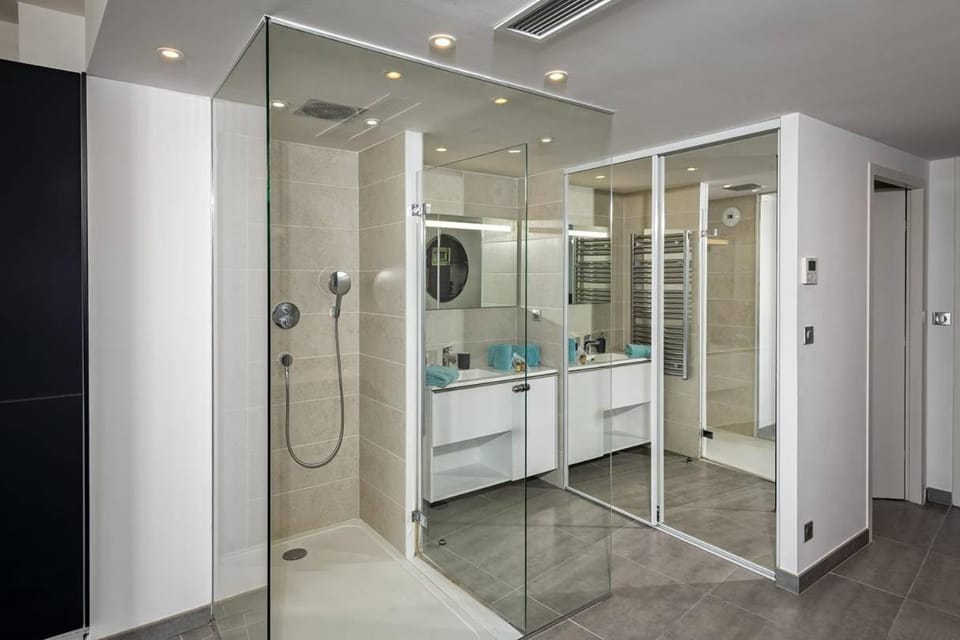 Shower, Bathroom