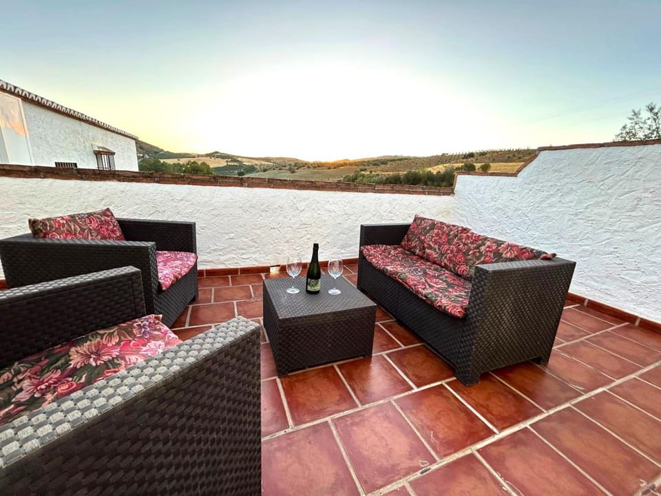 Balcony/Terrace, Mountain view