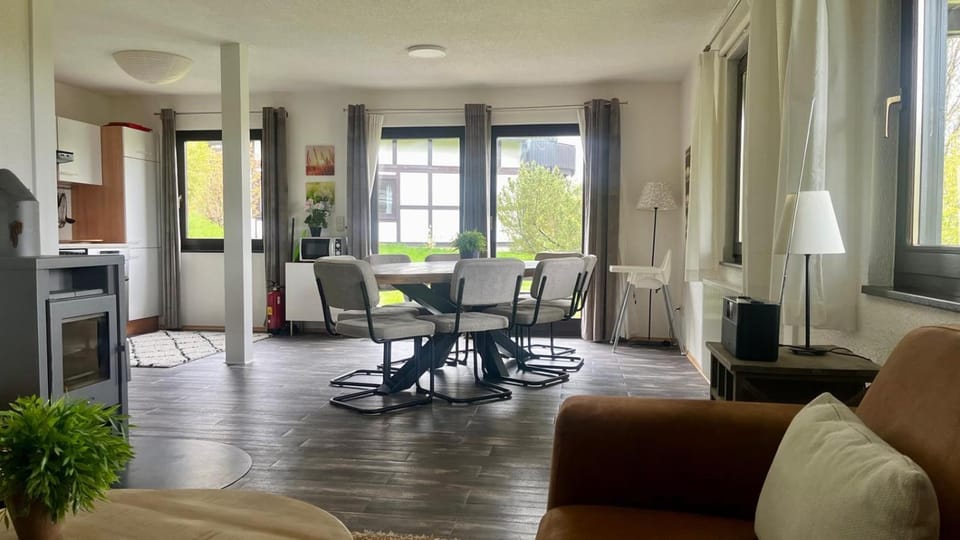 9 persoons vakantiehuis rand Sauerland Edersee Villa in Frankenau