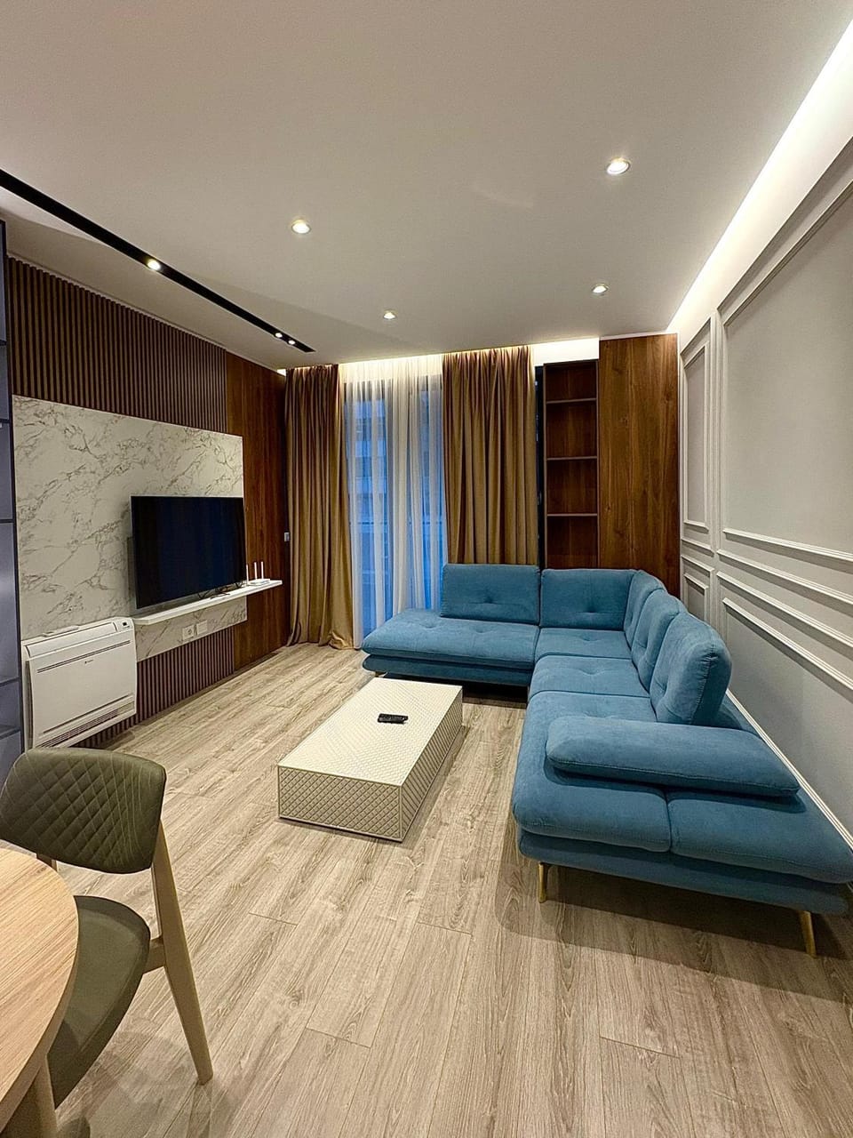 TV and multimedia, Living room, Seating area
