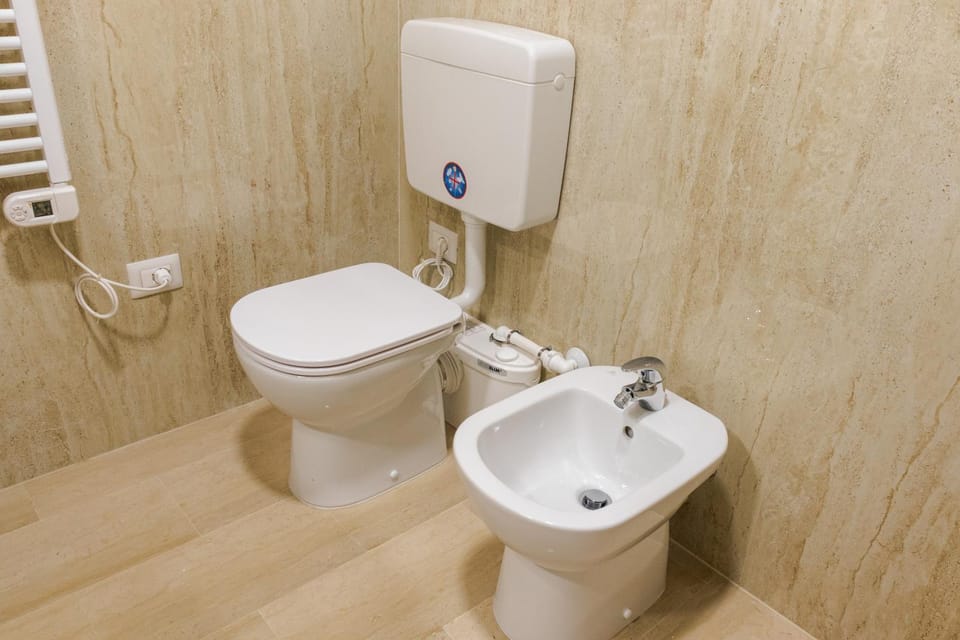 Toilet, Bathroom