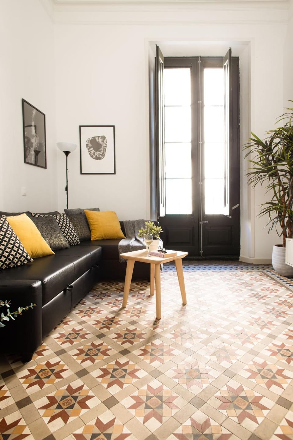 Communal lounge/ TV room, Living room