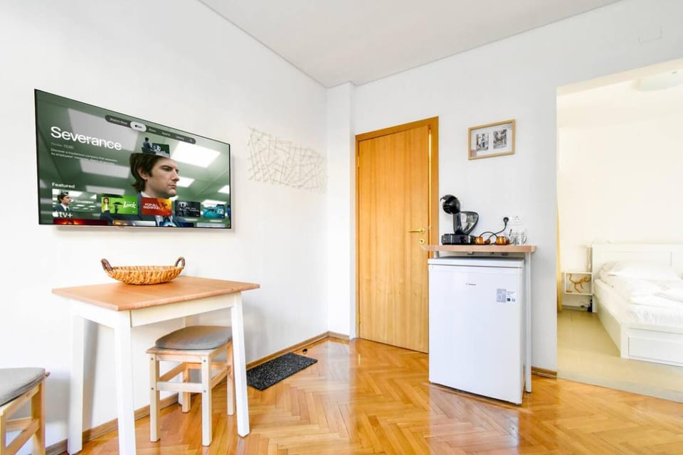 Living room, Bedroom
