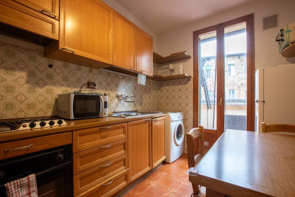 Kitchen or kitchenette, Dining area, dishwasher, minibar, oven, stove, toaster