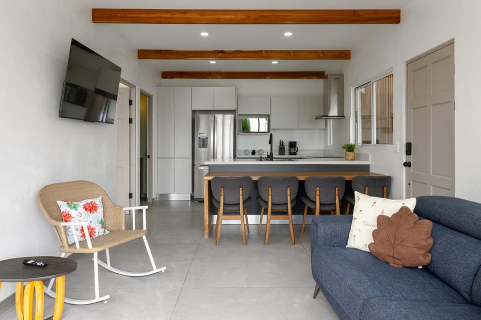 TV and multimedia, Kitchen or kitchenette, Living room, kitchen