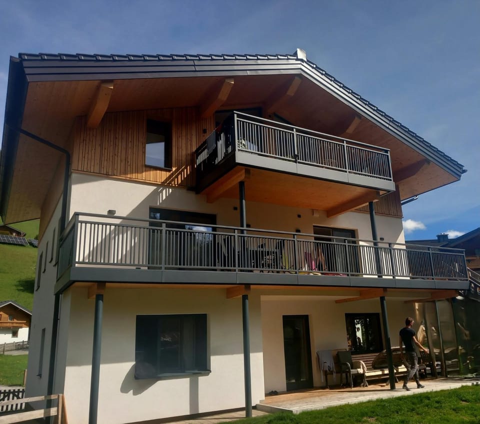Property building, Day, Balcony/Terrace, Garden view, Garden view