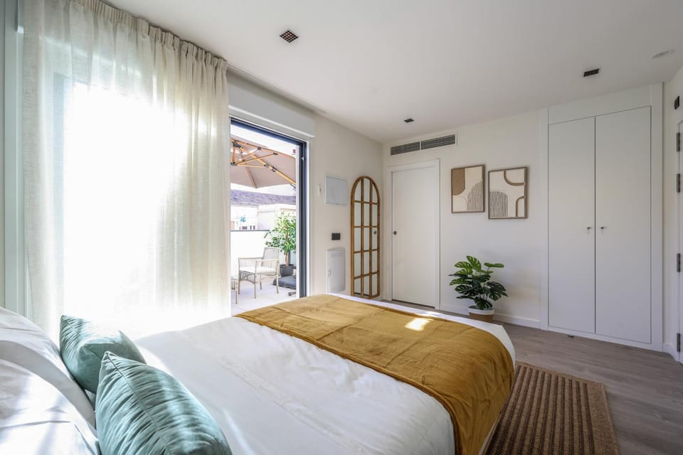 Bed, Photo of the whole room, Bedroom, wardrobe