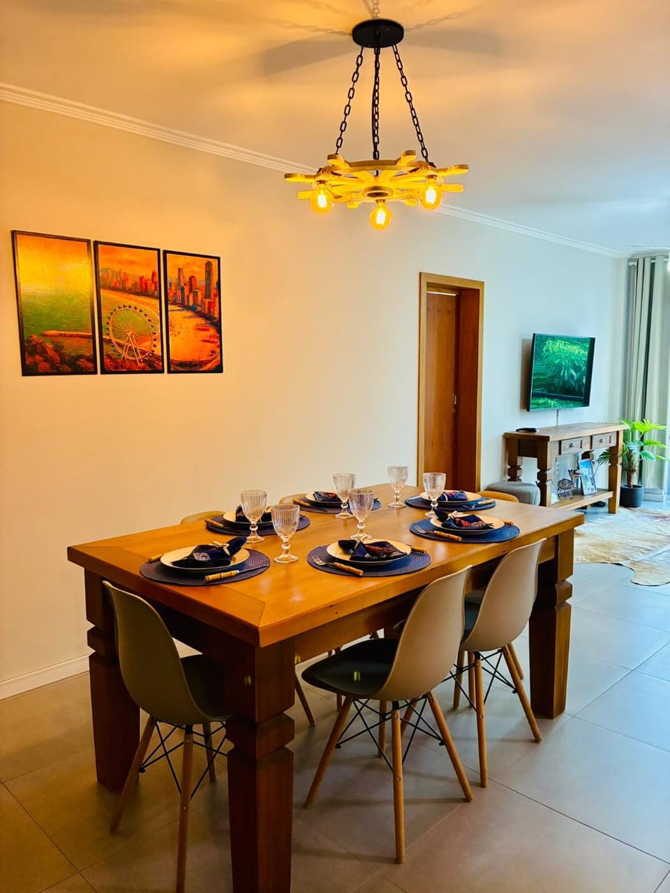 Dining area, Dinner
