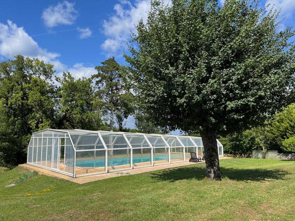 Charmante maison périgourdine avec piscine partagée et Wi-Fi - FR-1-616-418 House in Occitanie