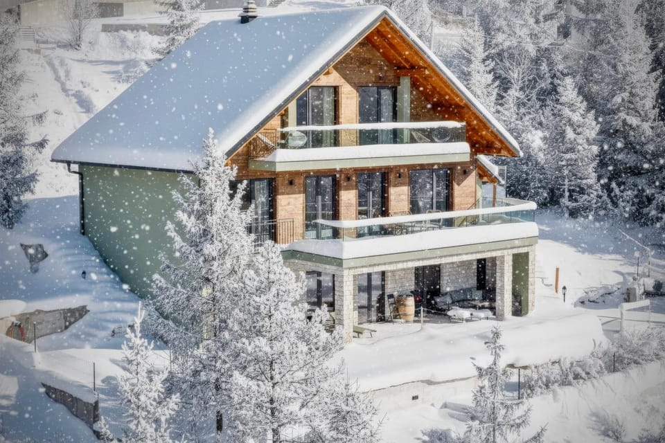Property building, Winter