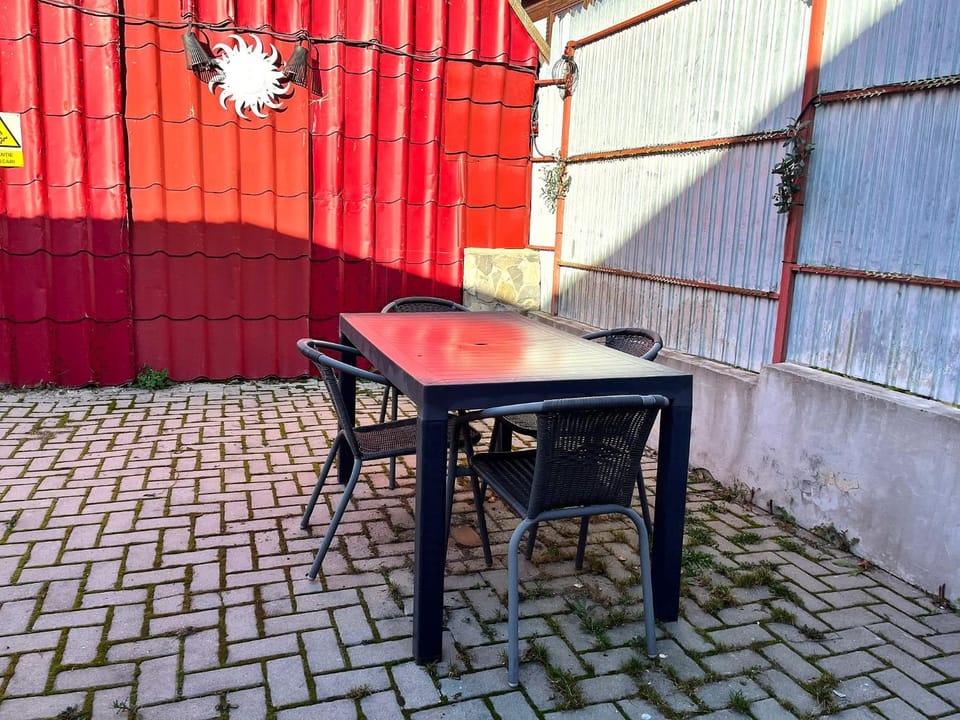 BBQ facilities, Garden, Garden, Dining area, Landmark view, Parking