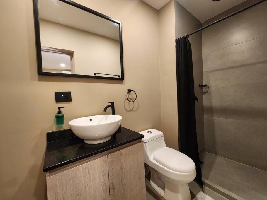Loft 10, Suite Parque del Poblado 204 Apartment in Medellin