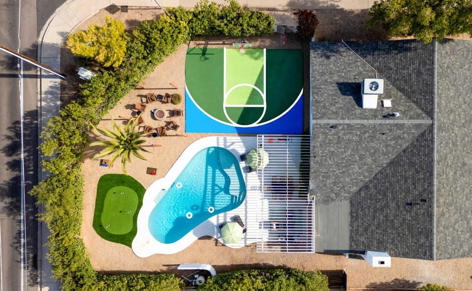 Desert Air 5 Br Sports Court Pool Arcade Hot Tub House in Phoenix