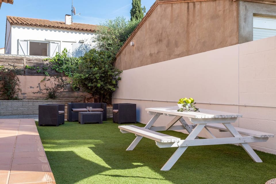 Garden, Garden view
