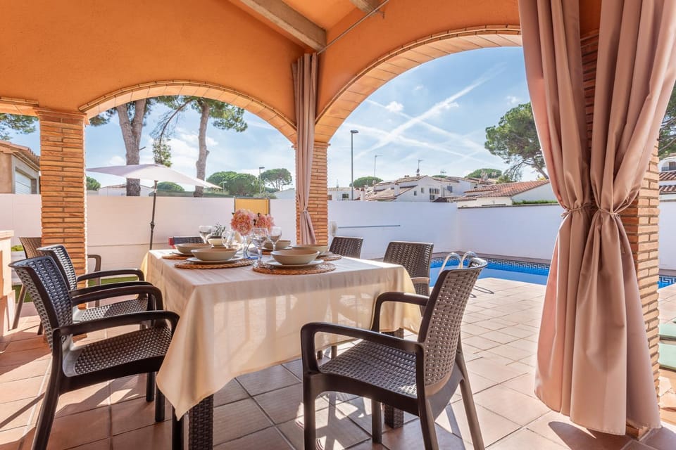 Balcony/Terrace, Dining area