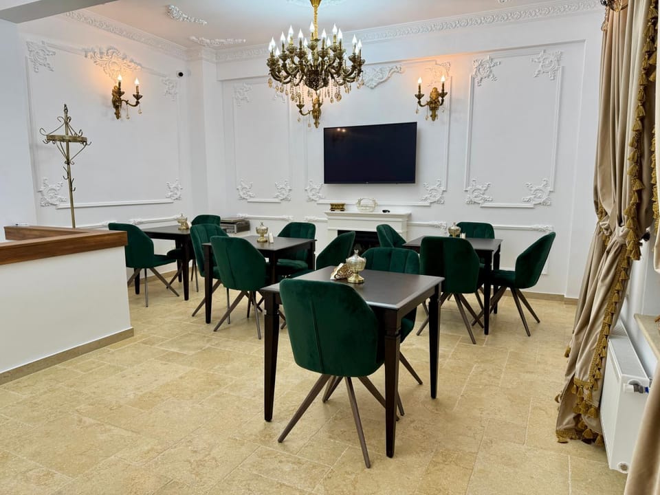 Communal lounge/ TV room, TV and multimedia