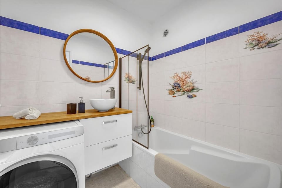Bel appartement vue mer proche de la promenade des anglais Apartment in Nice