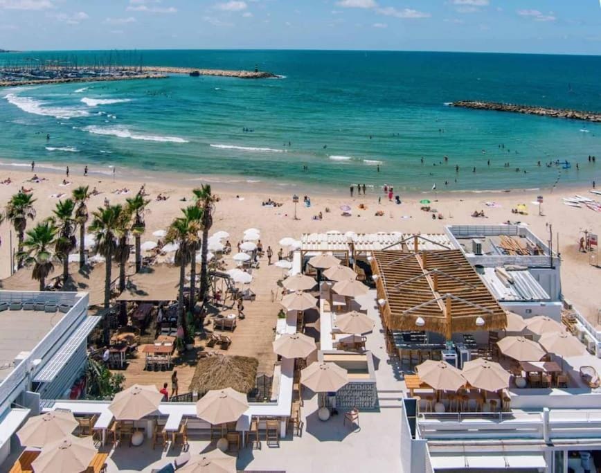 Luxury 2BD Beach Apartment 525 Apartment in Tel Aviv-Yafo