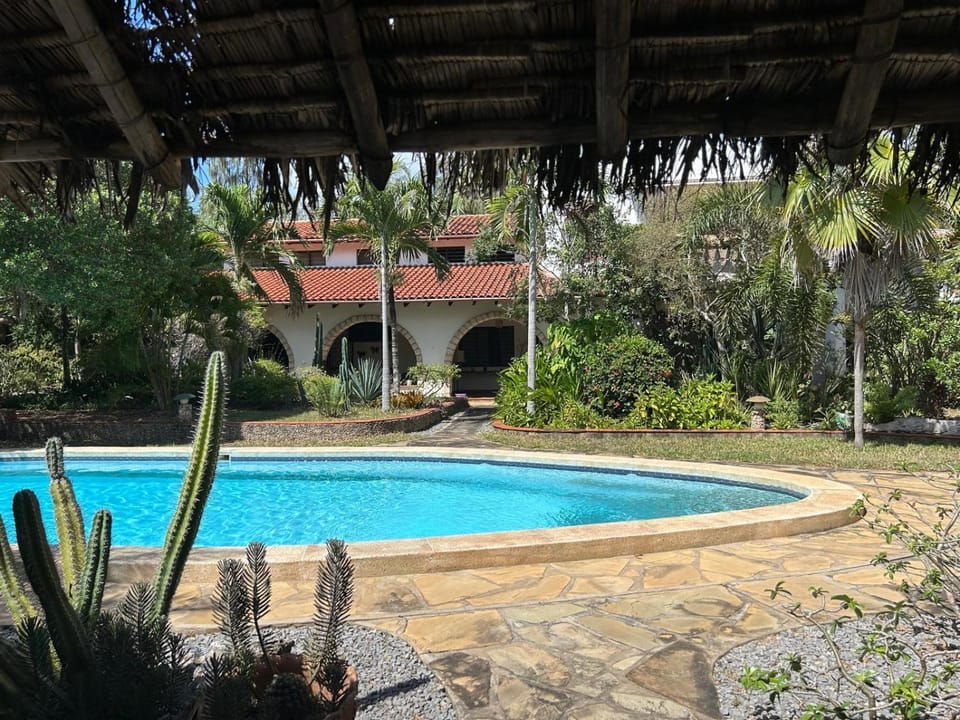 Property building, Garden view, Pool view, Swimming pool