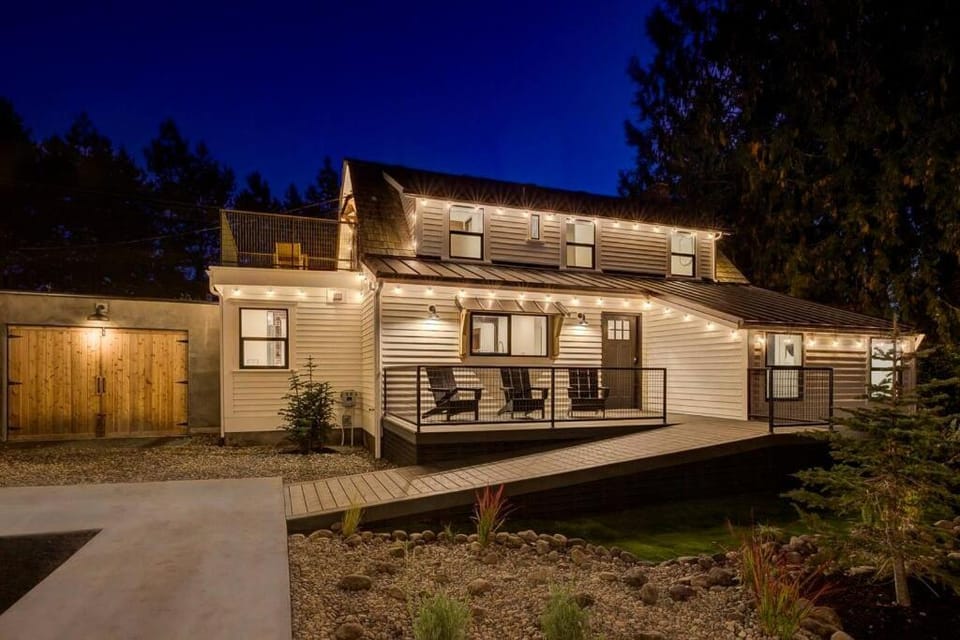 The House at Richardson Creek House in Washington