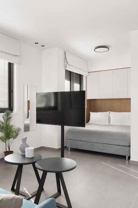 Luxury Studio Beach Flat 211 Apartment in Tel Aviv-Yafo