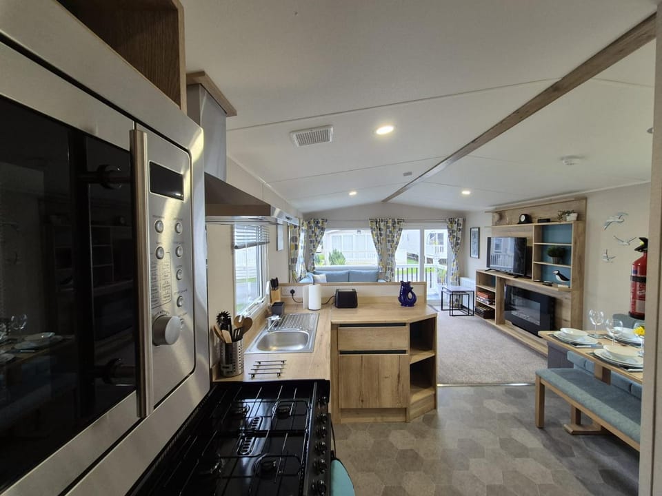 Whitstable Neptune Campground/ 
RV Resort in City of Canterbury