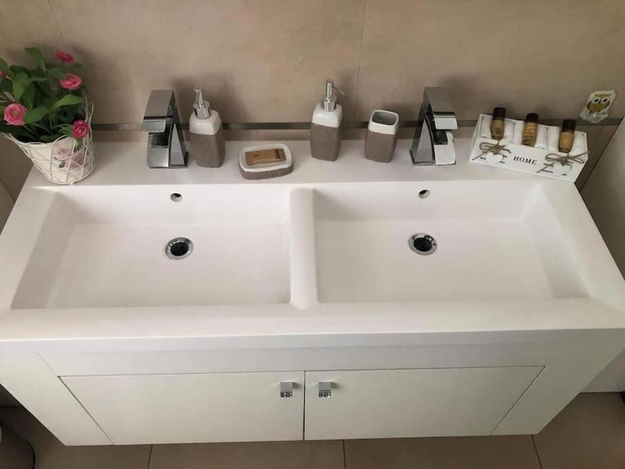 EmmanuEle House Roma Tuscolana Apartment in Rome